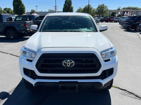 Used 2022 Toyota Tacoma SR AWD/4WD image 3