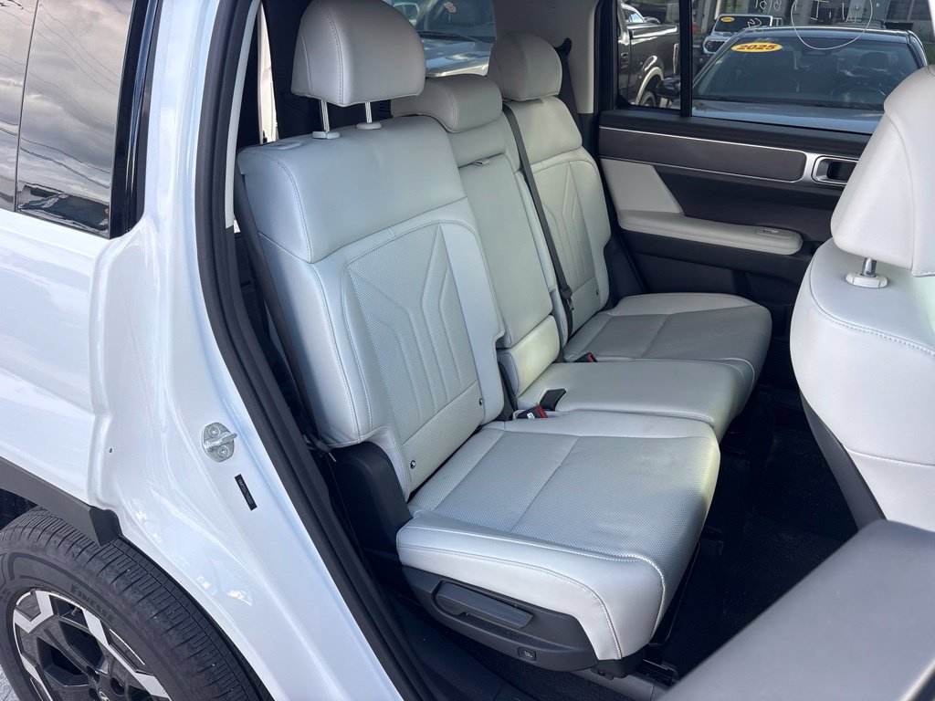 Used 2026 Hyundai Santa Fe SEL AWD/4WD image 19