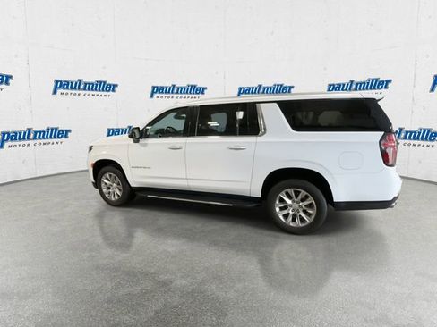 Used 2022 Chevrolet Suburban Premier AWD/4WD image 7