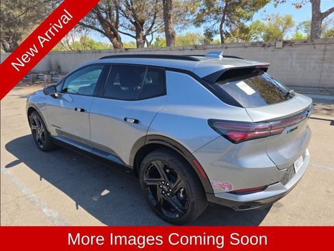 Used 2024 Chevrolet Equinox EV RS FWD image 5