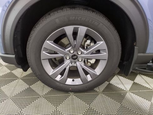 Used 2025 Ford Explorer Active w/ Active Comfort Package image 30