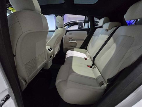 Used 2025 Mercedes-Benz GLA 250 4MATIC image 16