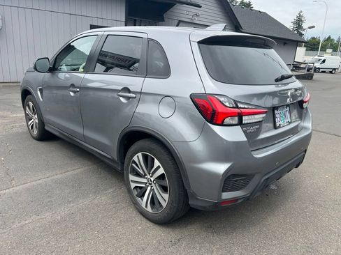 Used 2022 Mitsubishi Outlander Sport SE FWD image 5
