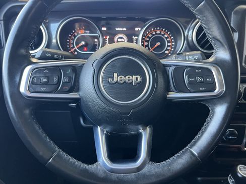 Used 2021 Jeep Wrangler Unlimited Sahara AWD/4WD image 23
