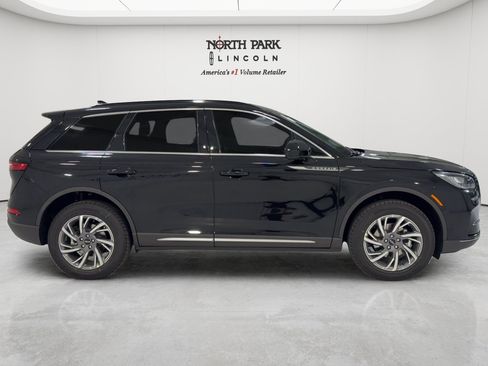 New 2026 Lincoln Corsair Premiere FWD image 2