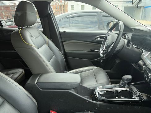 Certified 2024 Chevrolet Trax ACTIV w/ Driver Confidence Package FWD image 9