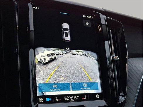 Certified 2025 Volvo XC60 B5 Plus image 14