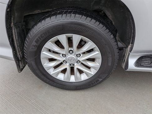 Used 2016 Lexus GX 460 image 26