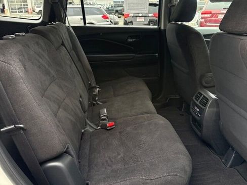 Used 2019 Honda Pilot EX image 17