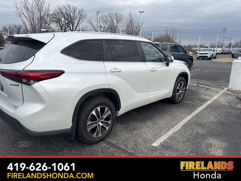 Used 2023 Toyota Highlander XLE image 7