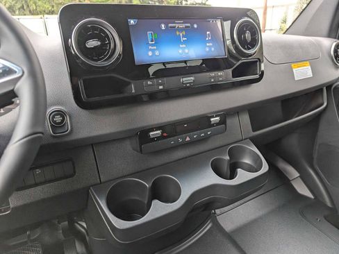 New 2026 Mercedes-Benz Sprinter 2500 image 28