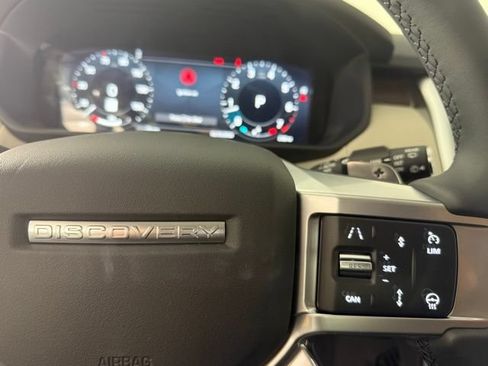 New 2026 Land Rover Discovery S AWD/4WD image 19