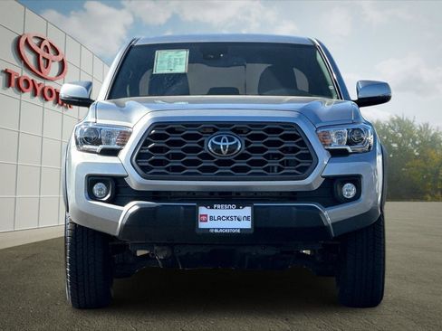 Certified 2023 Toyota Tacoma TRD Off-Road image 8