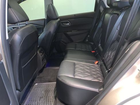 Used 2021 Nissan Rogue Platinum image 42