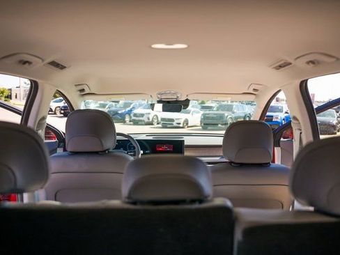 New 2026 Hyundai Ioniq 9 SEL w/ Tow & Go Package image 16