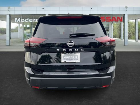 New 2026 Nissan Rogue SV image 4