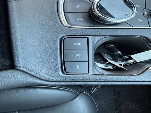 Used 2022 Cadillac XT4 Premium Luxury w/ Enhanced Visibility Package image 25