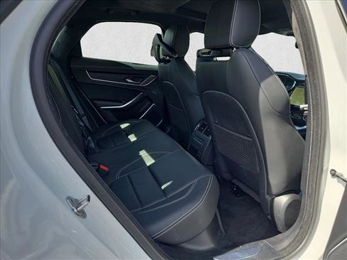 Certified 2023 Jaguar XF R-Dynamic SE AWD/4WD image 11