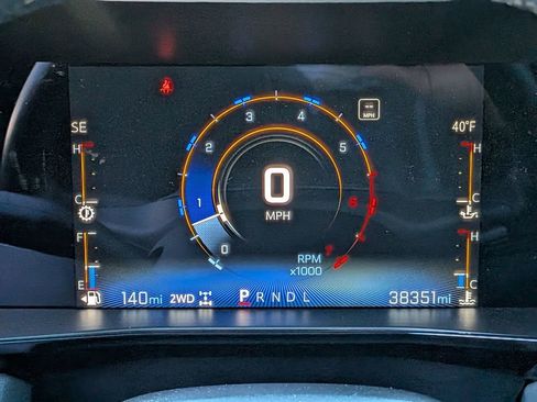 Used 2023 Chevrolet Colorado LT image 18