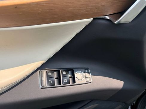 Used 2020 Tesla Model X Long Range AWD/4WD image 19