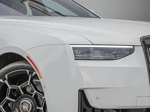 New 2025 Rolls-Royce Ghost Black Badge image 3