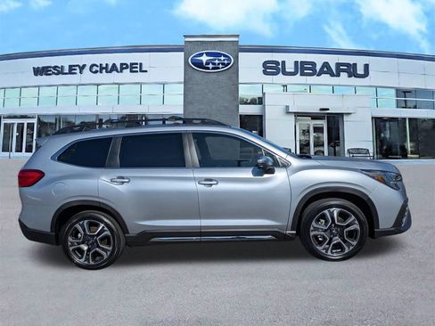 Certified 2023 Subaru Ascent Limited w/ Technology Package image 4
