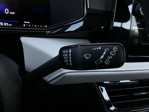 Used 2025 Volkswagen Taos S image 35