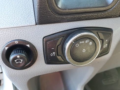 Used 2015 Ford Transit 350 XLT image 11