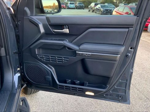 Used 2024 Toyota Tacoma TRD Off-Road w/ TRD Off Road Premium Package image 22