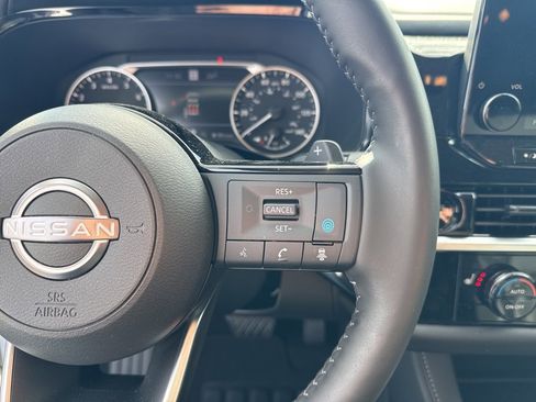 Used 2025 Nissan Pathfinder SL w/ Cargo Package image 30