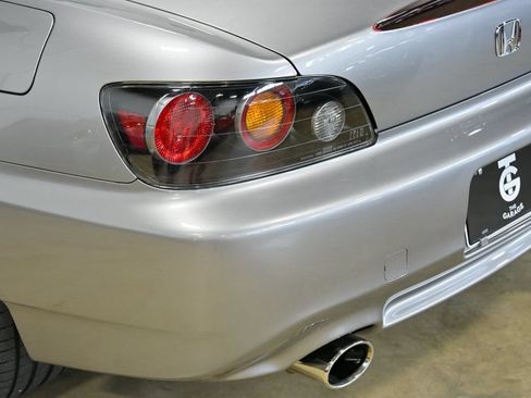 Used 2005 Honda S2000 image 16