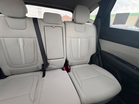 Used 2025 Hyundai Tucson SEL FWD image 40