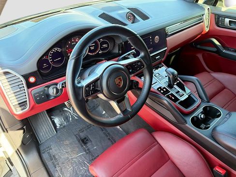 Used 2023 Porsche Cayenne GTS image 26