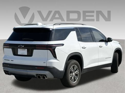 Used 2024 Chevrolet Traverse LT w/ Enhanced Driving Package AWD/4WD image 25