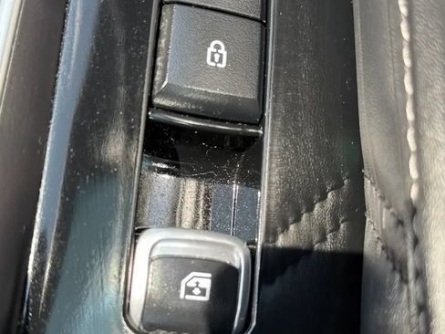Used 2025 Kia Sorento SX AWD/4WD image 42