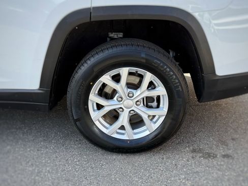 Used 2023 Jeep Grand Cherokee L Limited image 14