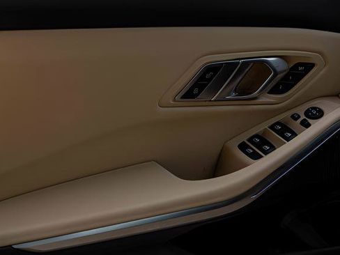 Used 2021 BMW 330i xDrive 330i xDrive w/ Convenience Package image 14