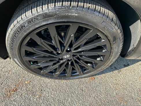 Used 2025 Hyundai Santa Fe Calligraphy AWD/4WD image 14