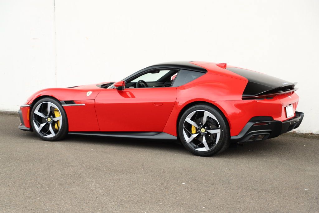 Certified 2026 Ferrari 12Cilindri RWD image 9