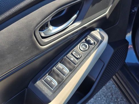 Used 2023 Honda Accord EX image 11