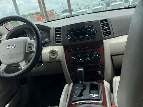 Used 2005 Jeep Grand Cherokee Limited AWD/4WD image 11