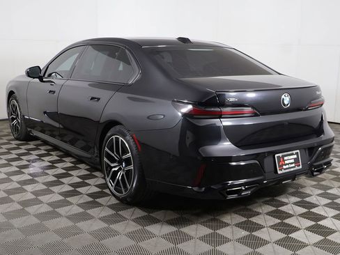 Used 2023 BMW 760i xDrive w/ Luxury Rear Seating Package AWD/4WD image 11