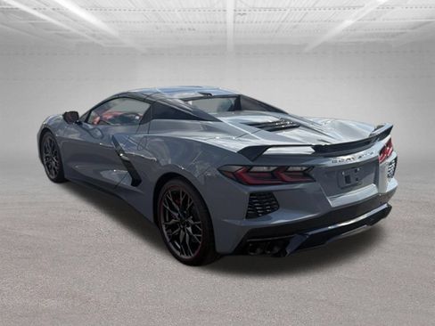 Used 2024 Chevrolet Corvette Stingray Premium Conv w/ Z51 Performance Package RWD image 8