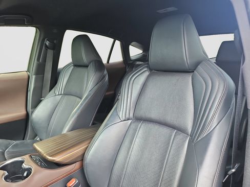 Used 2021 Toyota Venza XLE w/ Softex Package AWD/4WD image 21