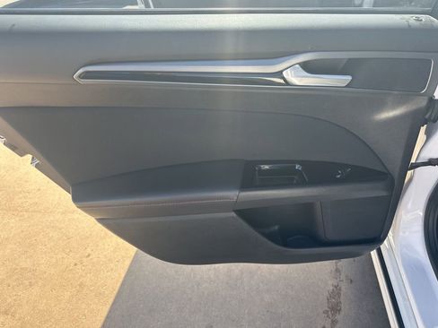 Used 2016 Ford Fusion SE w/ Equipment Group 201A image 20