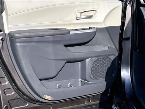 Certified 2023 Toyota Sienna XLE image 21