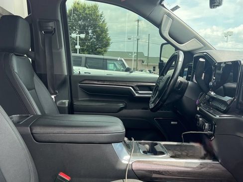Used 2024 Chevrolet Silverado 2500 LTZ w/ LTZ Plus Package AWD/4WD image 6