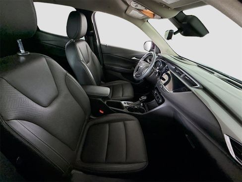 Certified 2021 Buick Encore GX Essence w/ Advanced Technology Package image 18