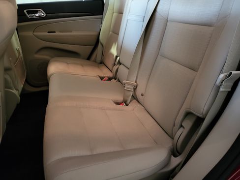 Used 2014 Jeep Grand Cherokee Laredo w/ Quick Order Package 23E AWD/4WD image 22
