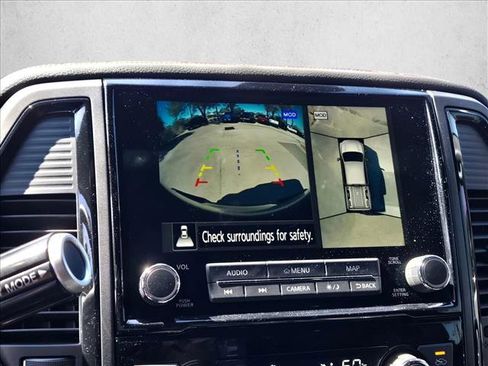 Used 2024 Nissan Titan PRO-4X w/ Pro-4x Convenience Package image 13